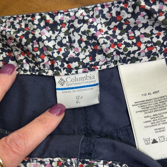 Ladies Columbia Holly Hideaway™ Washed Out Blue Shorts size 12 - Picture 4 of 8